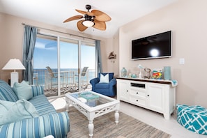 Living Room - with such views!