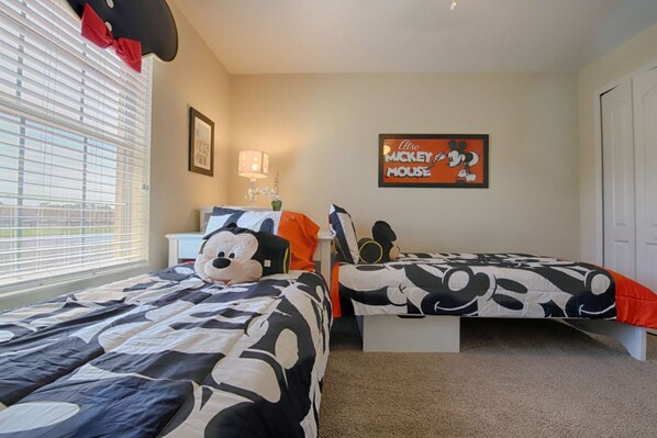 'Mickey' Themed Room with 2 twin beds