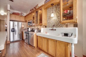 Kitchen | Cooking Basics | Crockpot | Coffee Maker