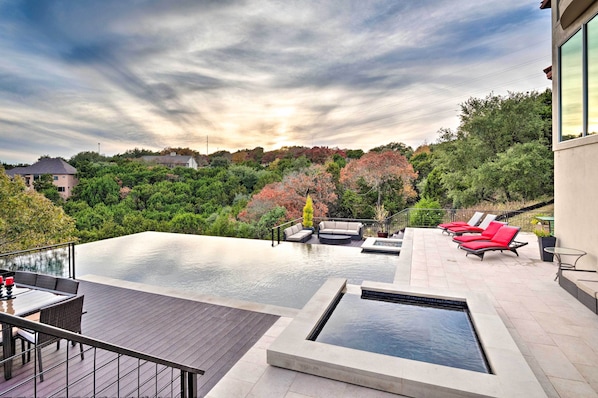 Austin Vacation Rental | 4BR | 3BA | Westlake | 3,000 Sq Ft