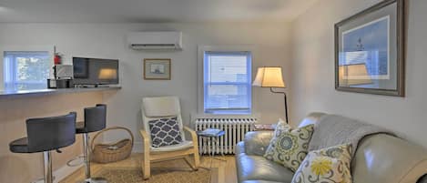 Greenport Vacation Rental | 1BR | 1BA | 400 Sq Ft | Stairs Required