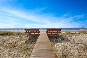 Gulf Front Deck with Bench Seating