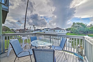 Private Deck