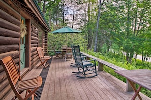 Deck | Outdoor Dining