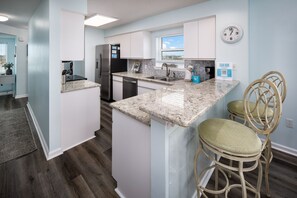 Breakfast Bar - Enjoy a quick snack at the breakfast bar!