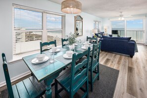 Dining and Living Room - Have a meal while enjoying the view!