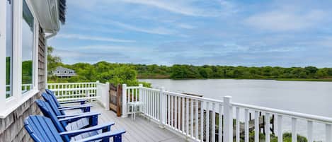 Narragansett Vacation Rental | 2BR | 1BA | 560 Sq Ft | Stairs Required