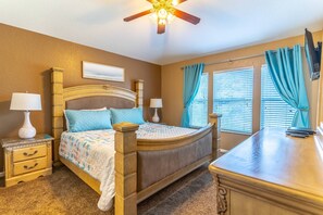 Upstairs King Bedroom w/En-Suite Bathroom, Flat Screen TV and Large Closet - View #2