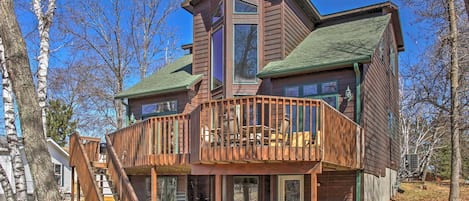 Crosslake Vacation Rental | 3BR | 3BA | 2,500 Sq Ft | Stairs Required