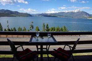 Lakefront Balcony | Gas Grill