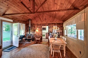 Dining Area | Dishware & Flatware