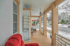 Enjoy proximity to everything Saratoga has to offer!