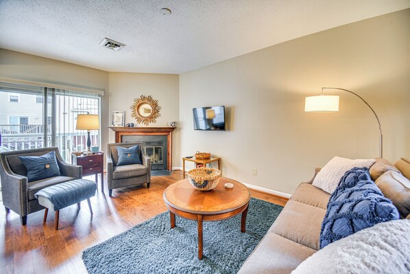 Williamsburg Vacation Rental | 3BR | 2.5BA | 1,450 Sq Ft | Stairs Required