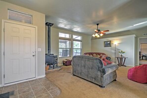 Living Room | Free WiFi | Central Heat & A/C