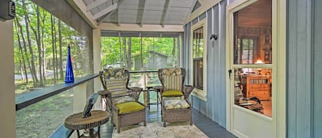 Harbor Springs Vacation Rental Cottage | 1BR | 1BA | 800 Sq Ft | Steps to Access