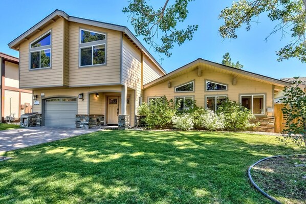 Large 5 bedroom Home in Tahoe Keys - recently remodeled