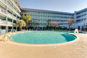 Community Outdoor Pool