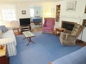Living Room with Flat Screen TV - 104 Deep Hole Road South Harwich Cape Cod New England Vacation Rentals