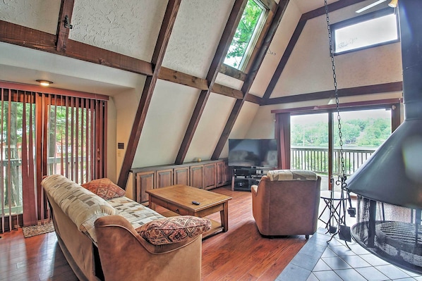 Barnstead Vacation Rental Home | 3BR | 2BA | 1,400 Sq Ft | Stairs Required