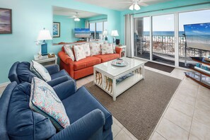 Living Room - There has never been such a great combination of homey relaxation and luxury. Plenty of seating for everyone to enjoy plus the sofa pulls out for additional sleeping space.