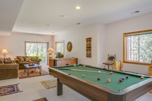 Game Room Downstairs - Pool Table and Foosball