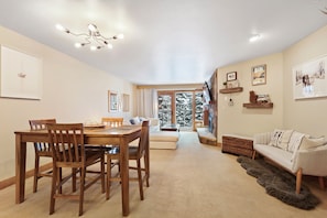 Living & Dining Area