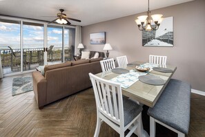 Dining Area - Enjoy your meals with a view!