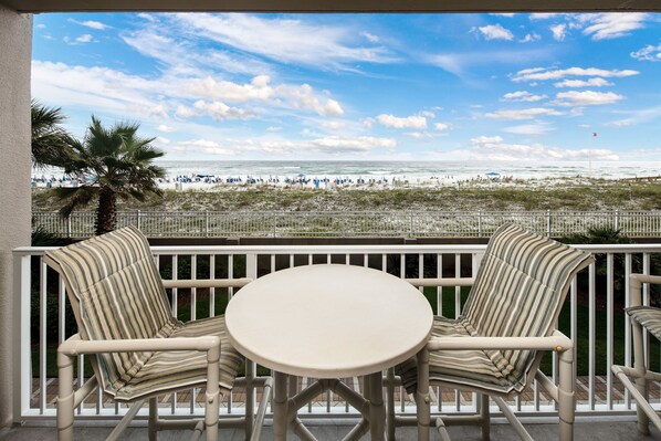 Balcony - Breakfast on the patio anyone?