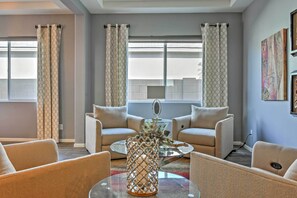 Den | Recliner Chairs