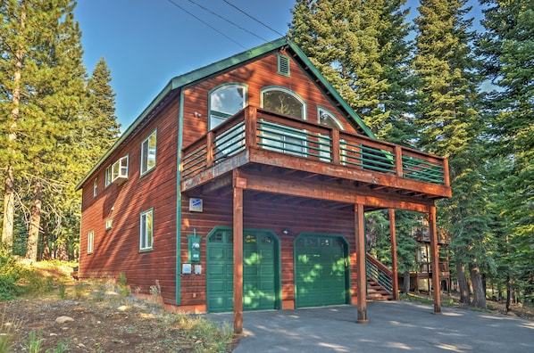 Truckee Vacation Rental | 3BR | 2.5BA | 1,891 Sq Ft | Stairs Required
