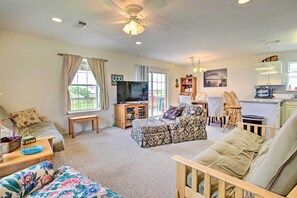 Living Room | Main Floor | Cable TV | DVD Player