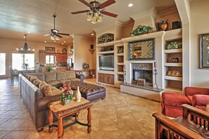 Living Room | Flat-Screen TV | Fireplace