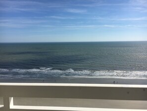 View from balcony - Balony overlooks the beach and ocean!