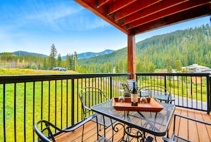 Covered Patio with Amazing Mountain View, Table for Four and Chairs with Ottoman