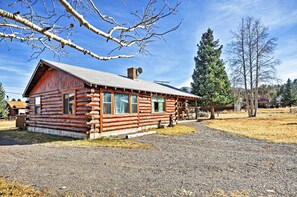 Exterior | Ample Driveway Parking