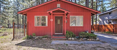 South Lake Tahoe Vacation Rental | 3BR | 2BA | 1,152 Sq Ft | 2 Steps for Entry