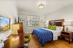 Queen Bed With Flat Screen TV; Access to Bathroom From Room;