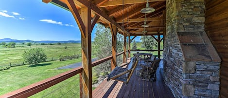 Spearfish Vacation Rental | 5BR | 3.5BA | 3,400 Sq Ft | Stairs Required