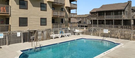 Community Pool At Admirals View III