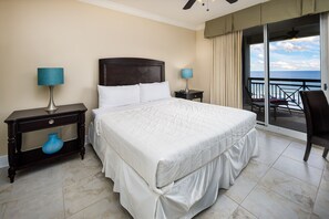 Master Bedroom - Wake up to the sounds of the Gulf!