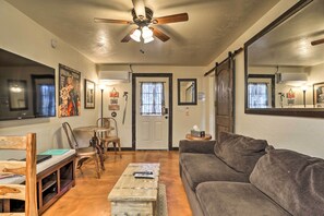 Living Area | Free WiFi
