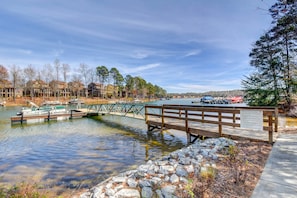 Lake Keowee