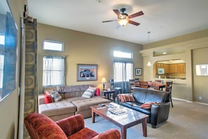 Ample furniture allows everyone to gather comfortably in the living room!