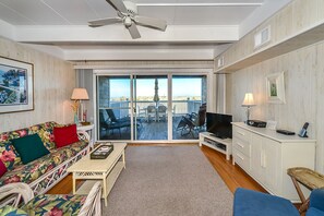 Dune House 14 LIVING ROOM