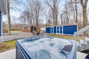 Yard Space | Fire Pit | Private Hot Tub