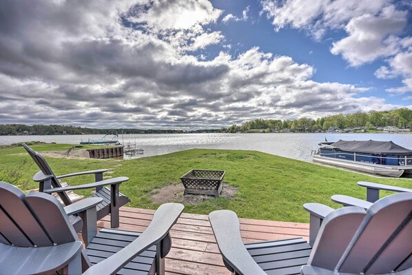 Benton Harbor Vacation Rental | 4BR | 2BA | Stairs Required | 1,600 Sq Ft