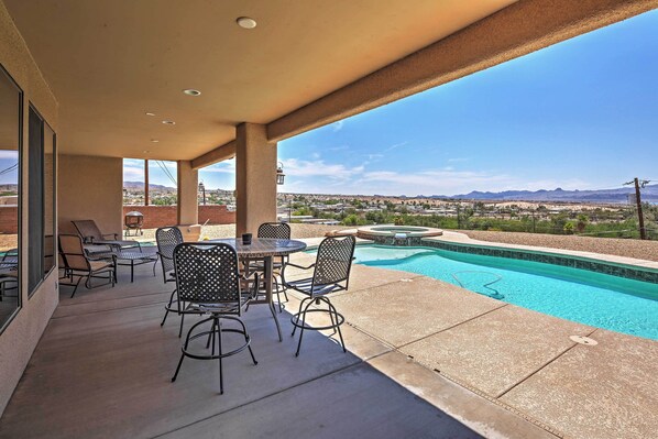 Lake Havasu City Vacation Rental | 3BR | 3BA | 2,500 Sq Ft | Step-Free Access