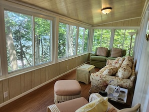 Outdoor enclosed porch - Outdoor enclosed porch
