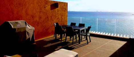 Rooftop terrace with Weber BBQ