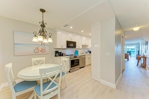 Anna Maria Island Beach Palms 6B